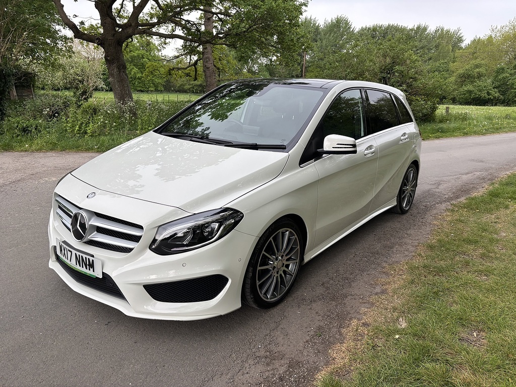 Mercedes-Benz B Class B180 Amg Line U556507 WX17NNM White #3