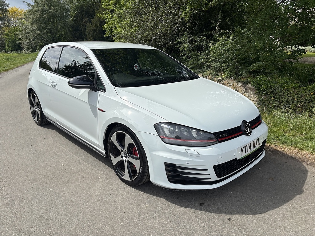 Volkswagen Golf Tsi Bluemotion Tech Gti Performance U556128 Ulez YT14WXL White #2