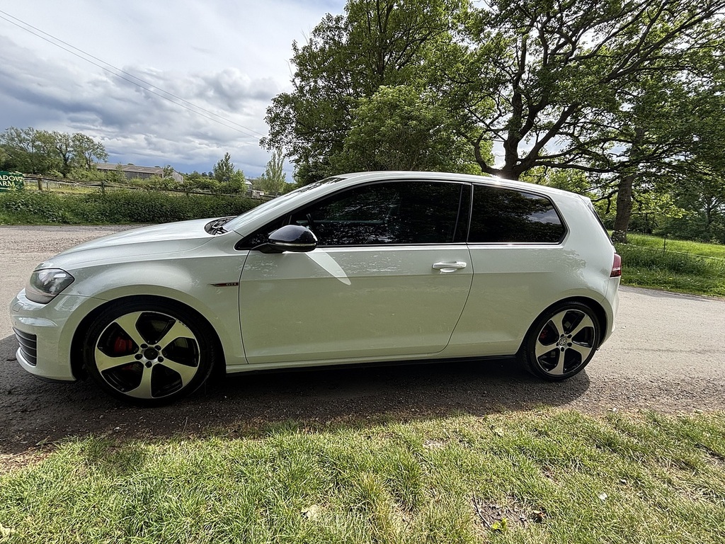 Volkswagen Golf Tsi Bluemotion Tech Gti Performance U556128 Ulez YT14WXL White #4