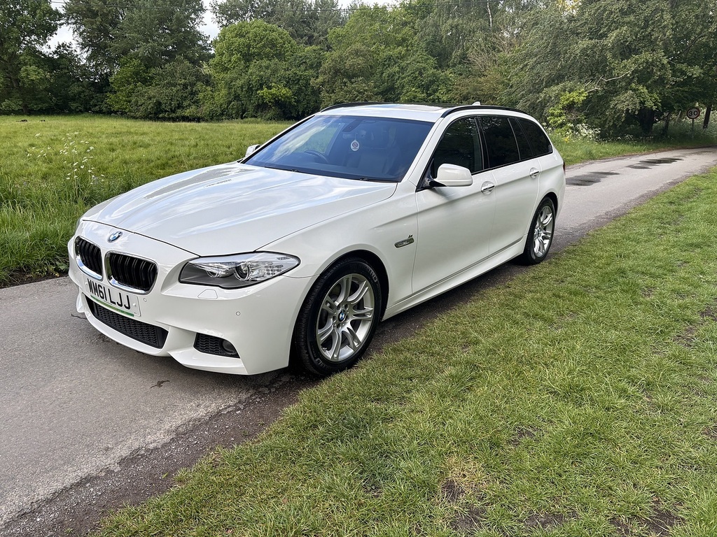 BMW 5 Series 520I M Sport Touring U101091 WM61LJJ White #3