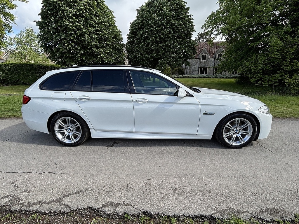 BMW 5 Series 520I M Sport Touring U101091 WM61LJJ White #5