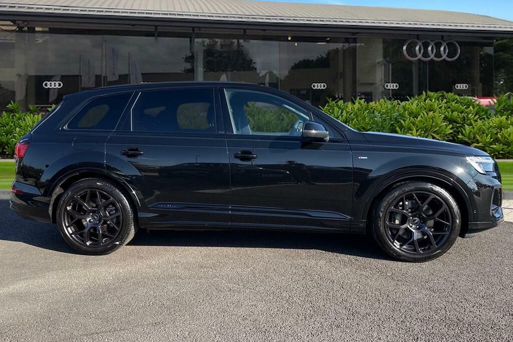 Audi Q7 Suv Black Edition Tdi Quattro 231 Ps Tiptronic PF75GSZ Black #3