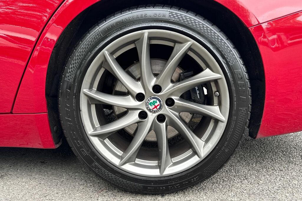 Alfa Romeo Giulia 2.0T Veloce Euro 6 Ss Red #6