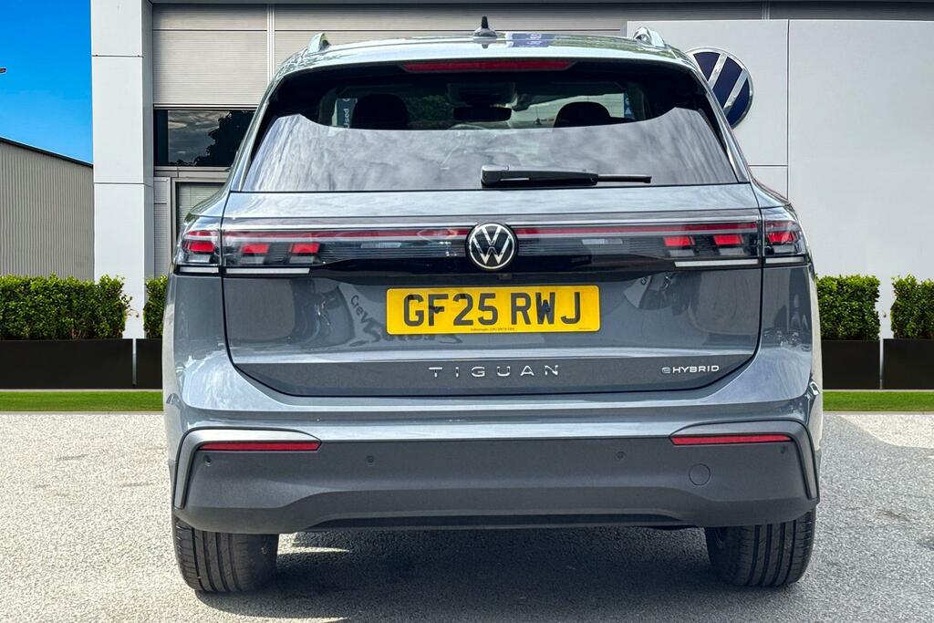 Volkswagen Tiguan 1.5 Tsi Ehybrid 204Ps Match Dsg Rear View Cam GF25RWJ Grey #4