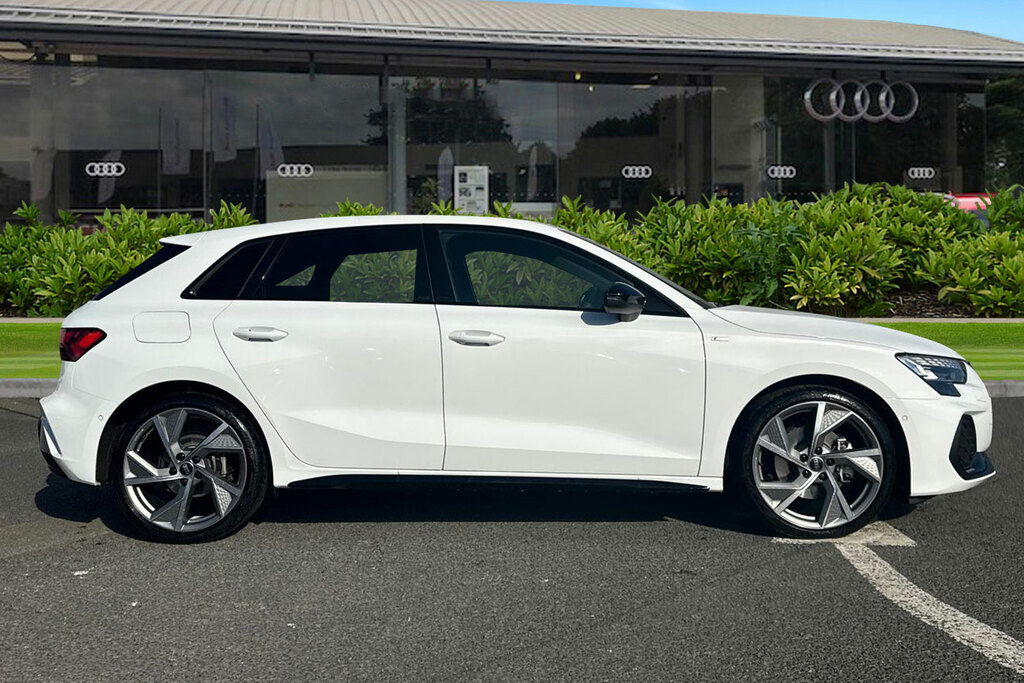 Audi A3 Black Edition Tdi 150 Ps S Tronic White #3