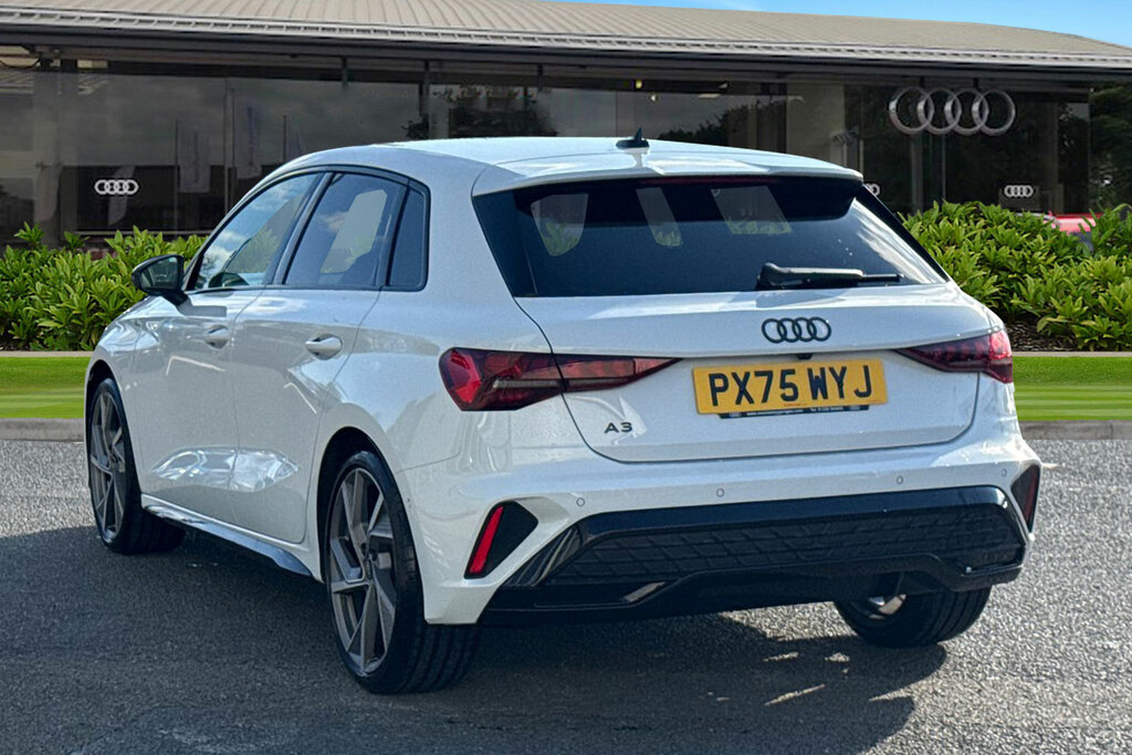 Audi A3 Black Edition Tdi 150 Ps S Tronic White #2