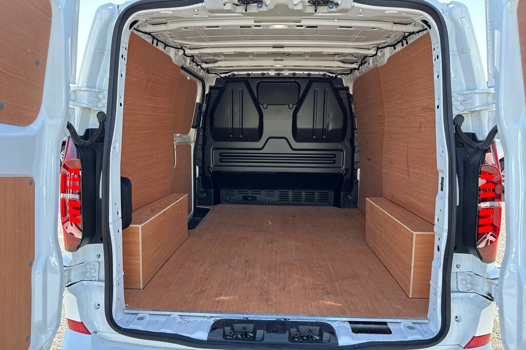 Volkswagen E-Transporter T32 65Kwh Commerce Plus Rwd Swb CX25KZZ White #6