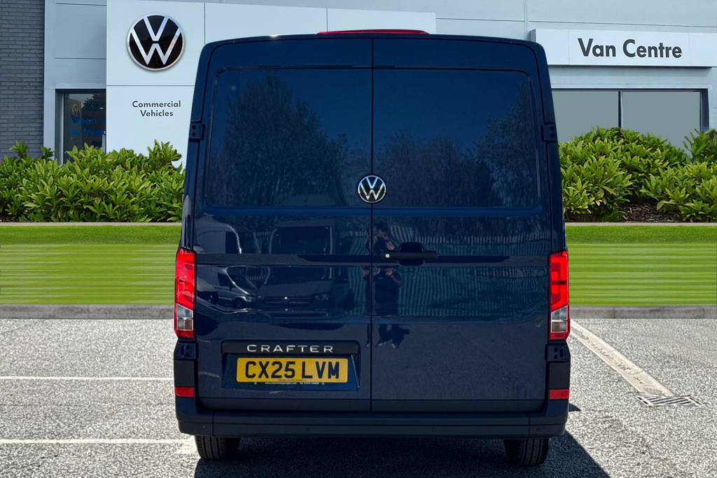 Volkswagen Crafter 2.0 Tdi Cr35 Commerce Fwd Mwb High Roof Euro 6 S CX25LVM Blue #4
