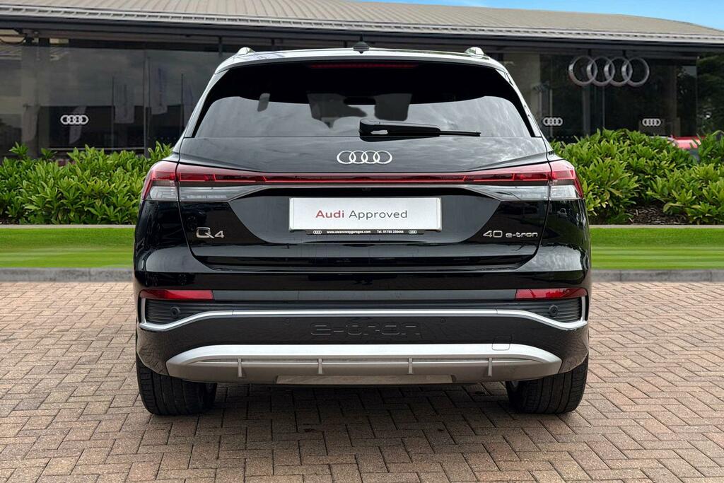 Audi Q4 E Tron Q4 S Line 40 E-tron 150,00 Kw HF75OMS Black #4