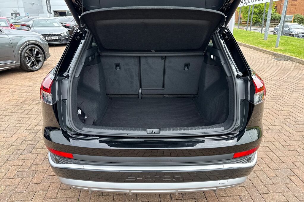Audi Q4 E Tron Q4 S Line 40 E-tron 150,00 Kw HF75OMS Black #6