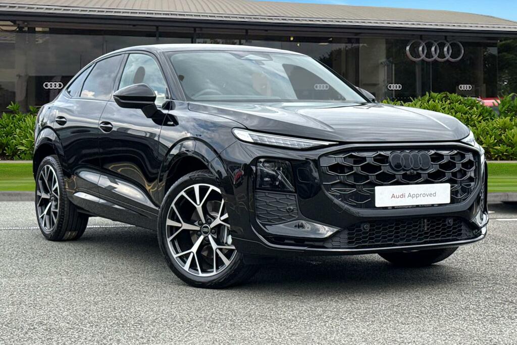Audi Q3 Launch Edition E-hybrid 272 Ps S Tronic Black