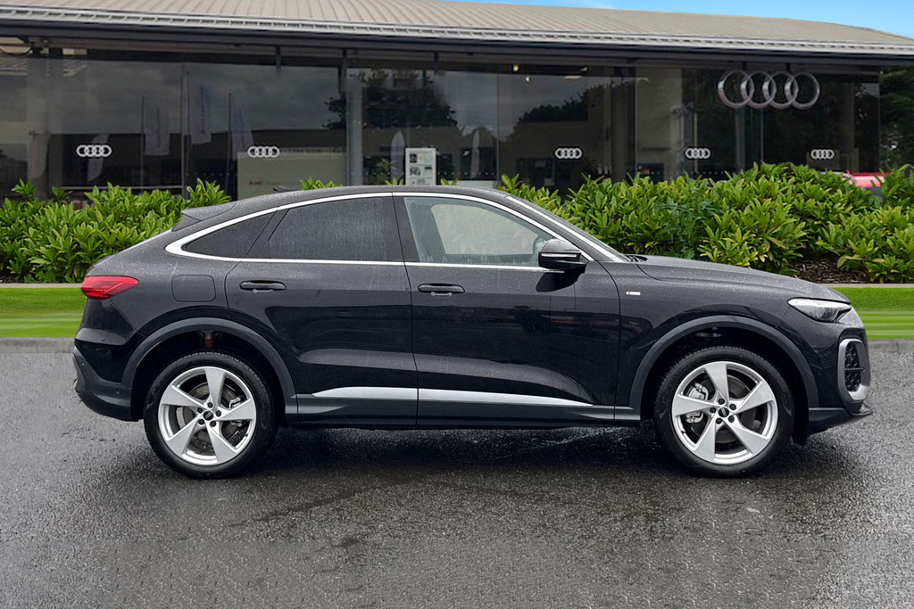 Audi Q5 S Line Tdi Quattro 204 Ps S Tronic PX26KAJ Black #3