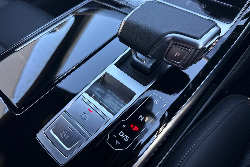 Audi A8 Black Edition Tfsi 571 Ps Tiptronic Black #22