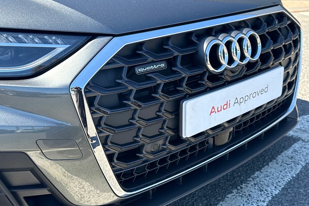 Audi A8 Black Edition Tfsi 571 Ps Tiptronic Black #25