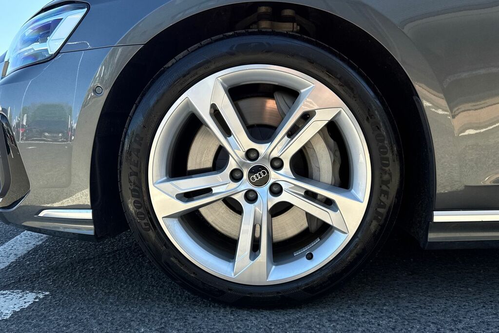 Audi A8 Black Edition Tfsi 571 Ps Tiptronic Black #10