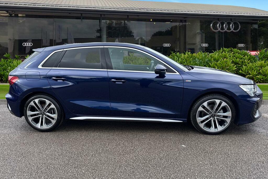 Audi A3 S Line 35 Tfsi 150 Ps S Tronic KT25PZU Blue #3