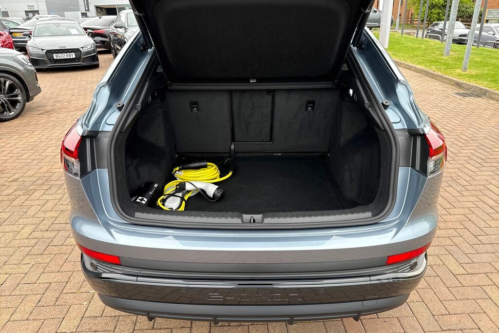 Audi Q4 E Tron Q4 Sportback Black Edition 45 E-tron Quattro 210,0 KP75XFG Blue #6