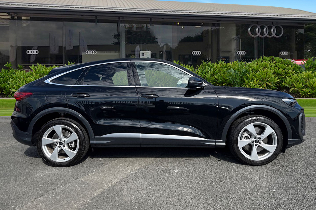 Audi Q5 S Line Tdi Quattro 204 Ps S Tronic PX26JZP Black #3