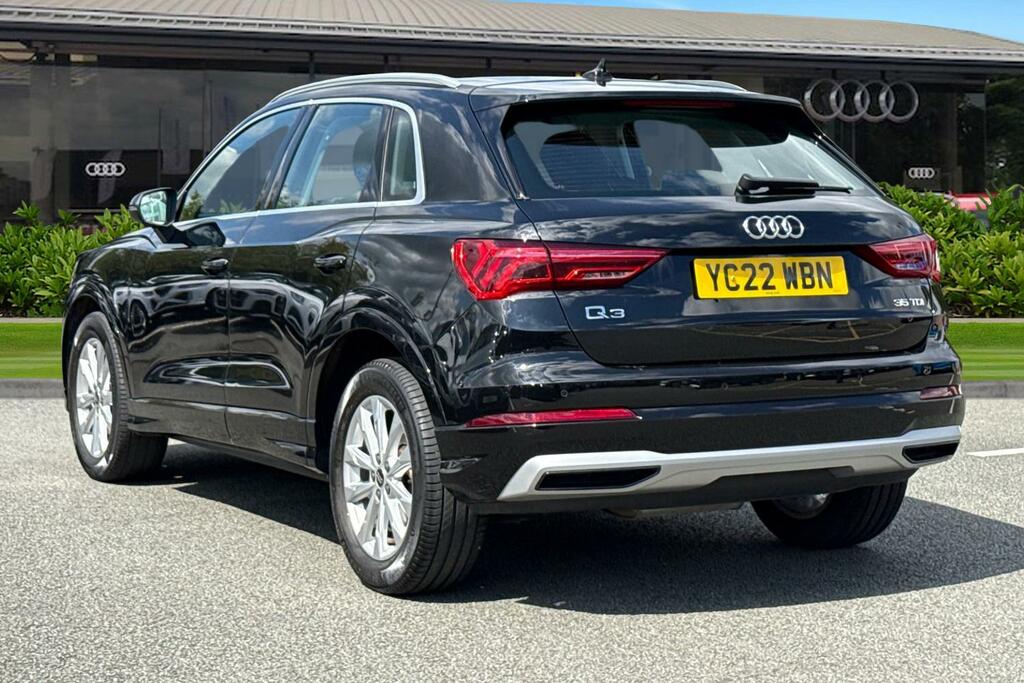 Audi Q3 Sport 35 Tdi 150 Ps S Tronic Black #2