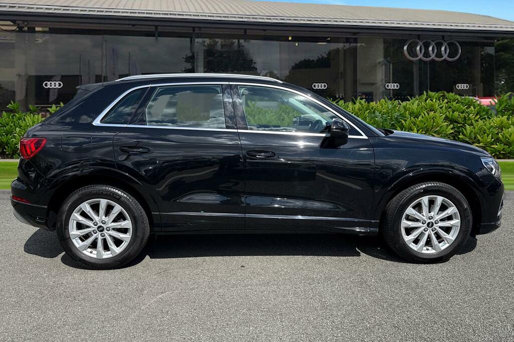 Audi Q3 Sport 35 Tdi 150 Ps S Tronic Black #3