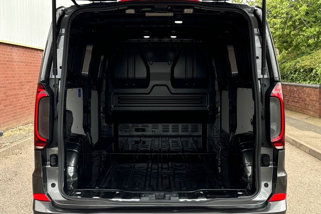 Volkswagen E-Transporter 160Kw 65Kwh 218Ps Commerce Pro Van Grey #6