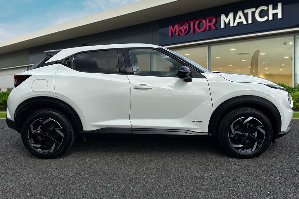 Nissan Juke 1.6 N-connecta Euro 6 EY23TCJ White #3