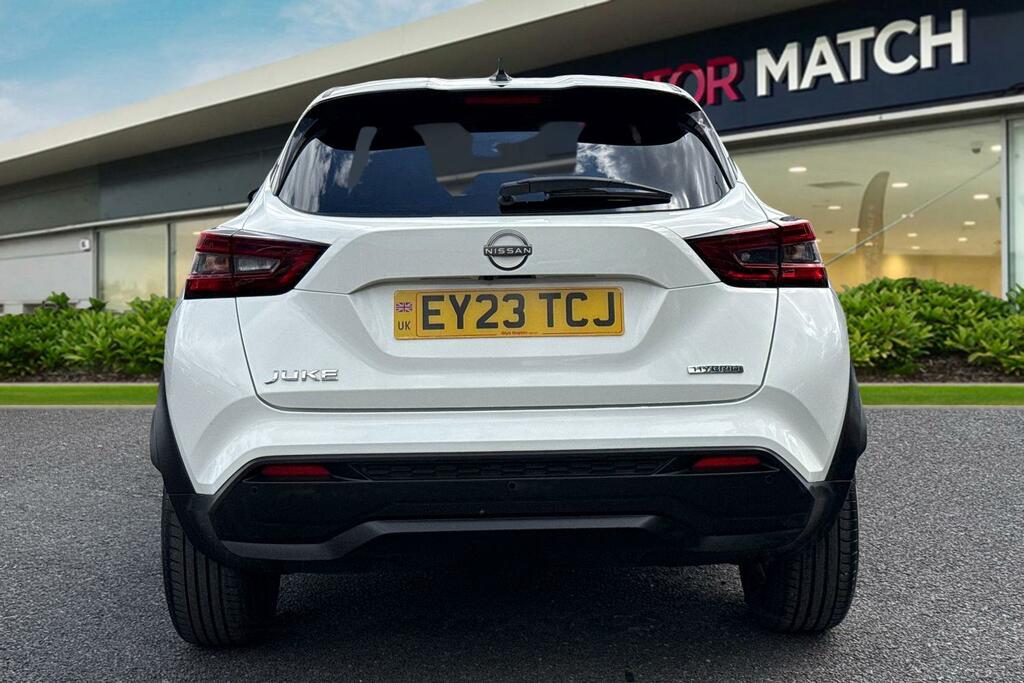 Nissan Juke 1.6 N-connecta Euro 6 EY23TCJ White #4