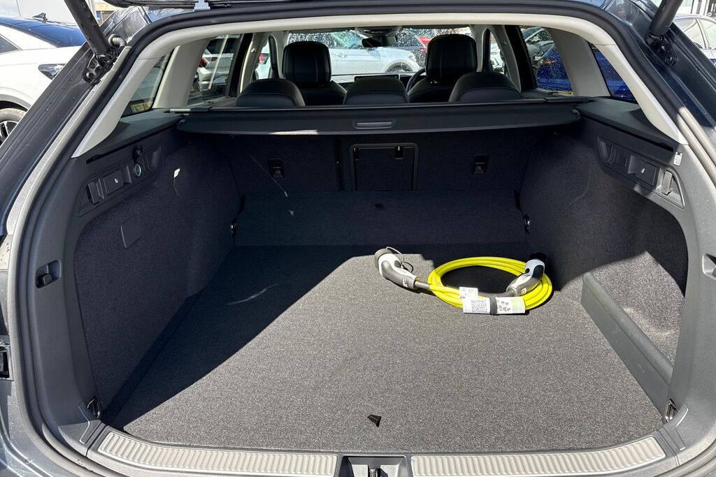 Volkswagen Passat 1.5 Tsi Ehybrid Elegance Dsg Delivery Mileage Grey #6