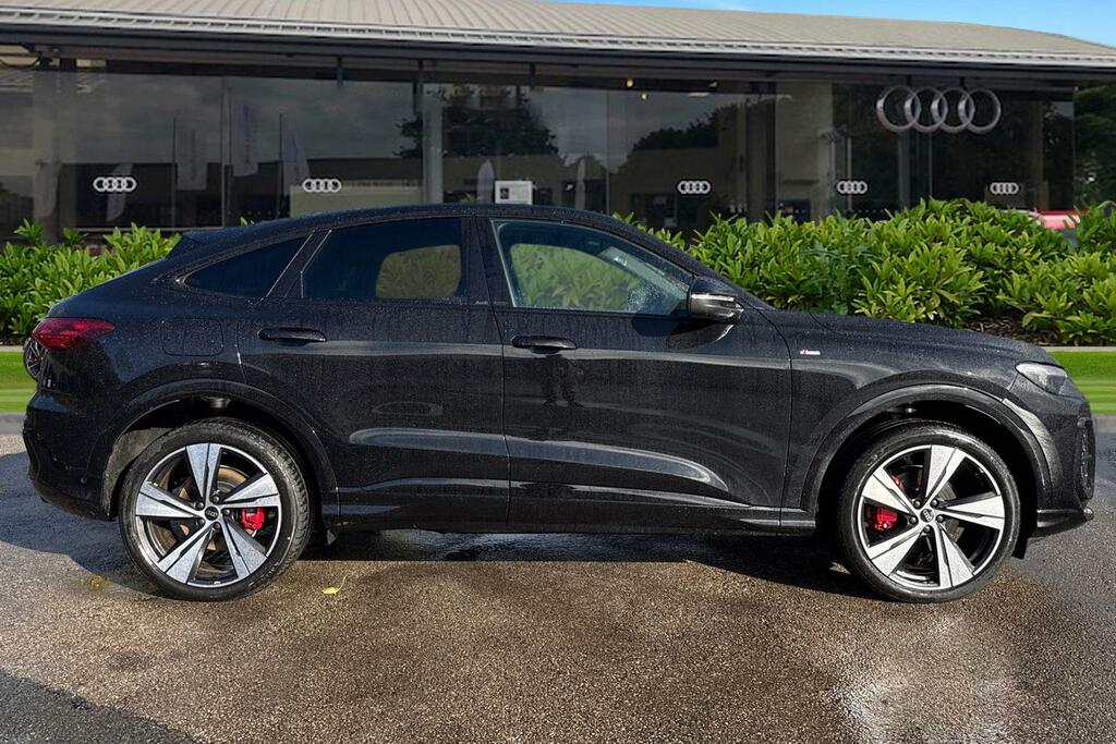 Audi Q5 Edition 1 Tfsi Quattro 204 Ps S Tronic PN26FJA Black #3