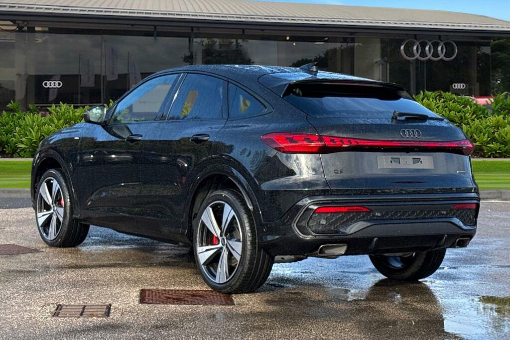 Audi Q5 Edition 1 Tfsi Quattro 204 Ps S Tronic PN26FJA Black #2