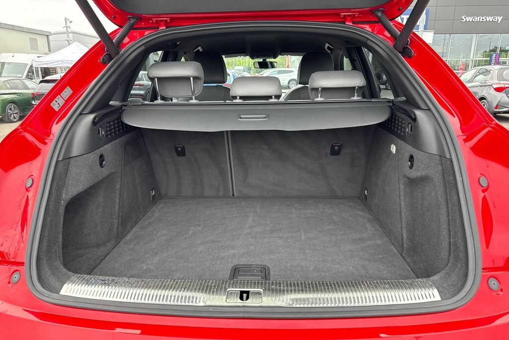 Audi Q3 2.0 Tdi Black Edition S Tronic Quattro Euro 6 Ss Red #6