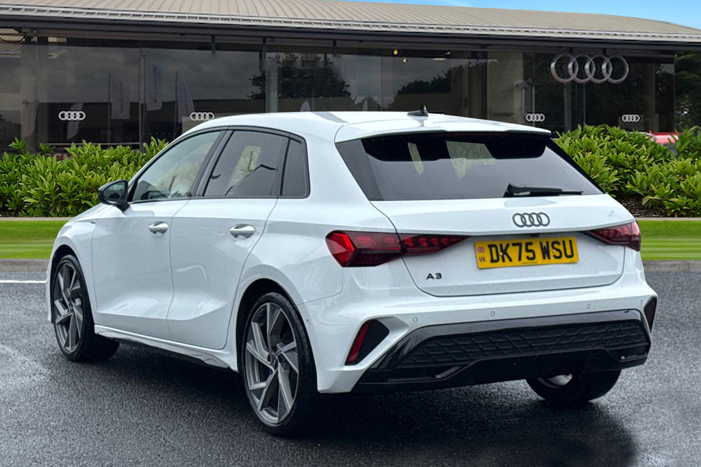 Audi A3 Black Edition Tfsi 150 Ps S Tronic DK75WSU White #2