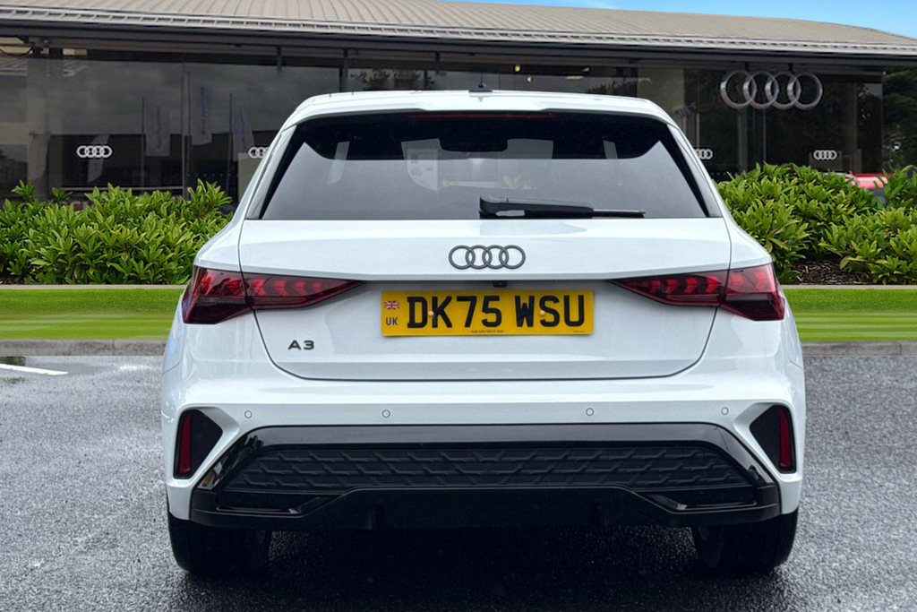 Audi A3 Black Edition Tfsi 150 Ps S Tronic DK75WSU White #4