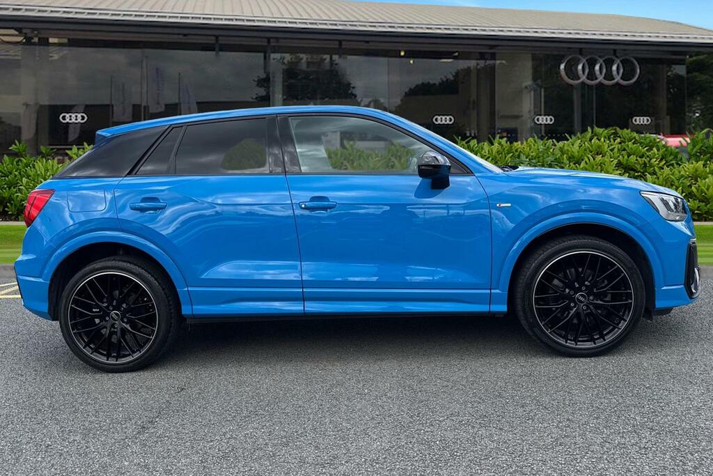Audi Q2 Black Edition 30 Tfsi 110 Ps 6-Speed DN23BMO Blue #3
