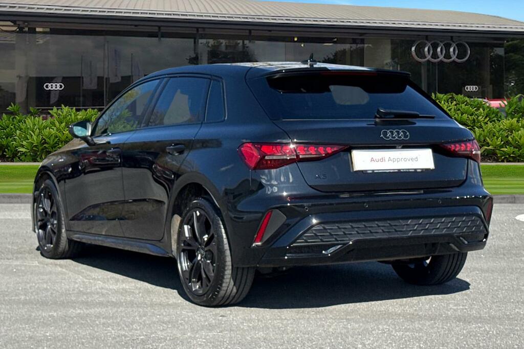 Audi A3 Sportback Black Edition Tfsi E 204 Ps S Tronic LS75CZA Black #2
