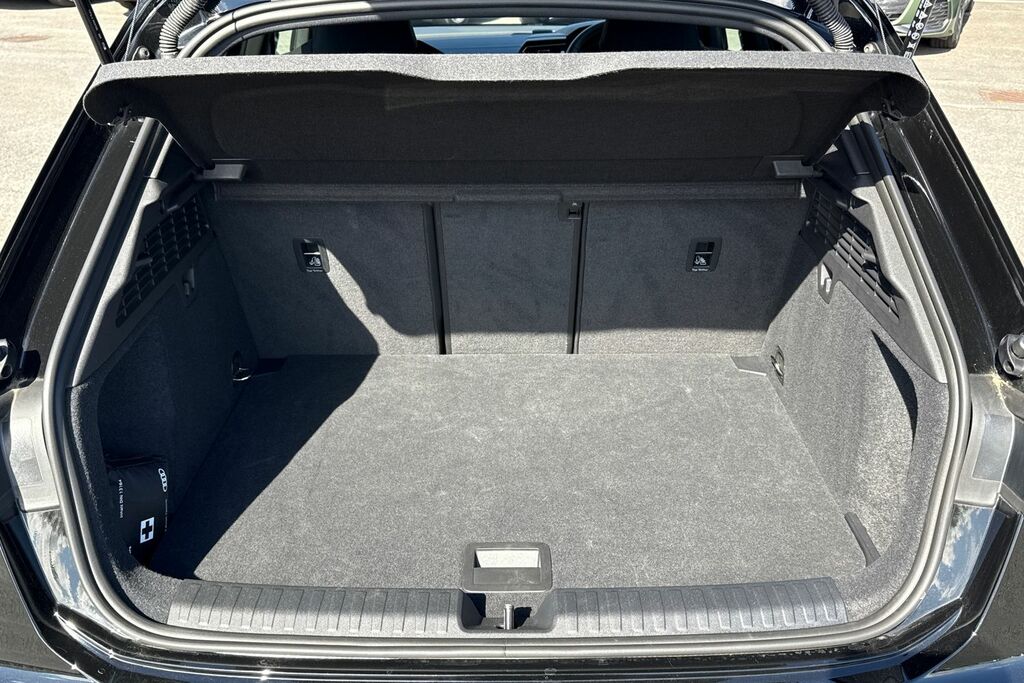 Audi A3 Sportback Black Edition Tfsi E 204 Ps S Tronic LS75CZA Black #6