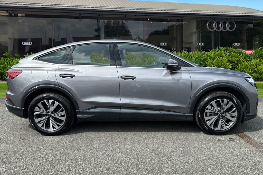 Audi Q4 E Tron Q4 Sportback Sport 45 E-tron 210,00 Kw KM75ZWY Grey #3