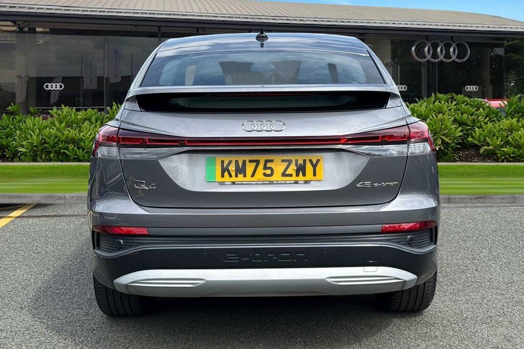 Audi Q4 E Tron Q4 Sportback Sport 45 E-tron 210,00 Kw KM75ZWY Grey #4