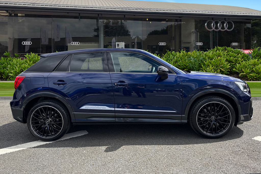 Audi SQ2 Black Edition Tfsi 300 Ps S Tronic Blue #3