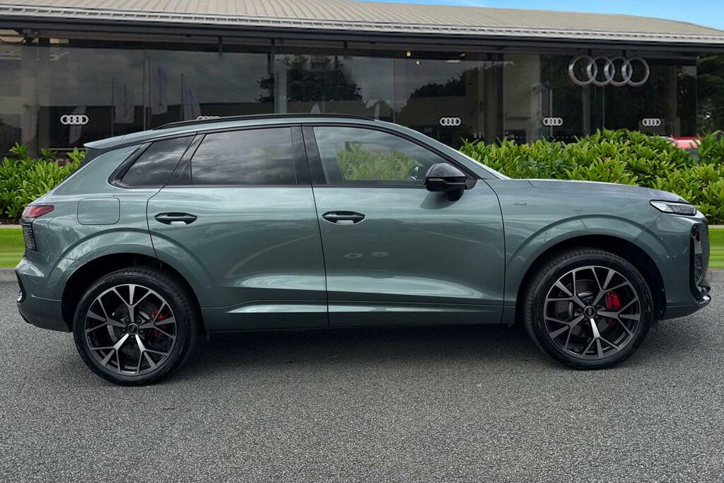 Audi Q3 Suv Launch Edition E-hybrid 272 Ps S Tronic KY75CPZ Green #3