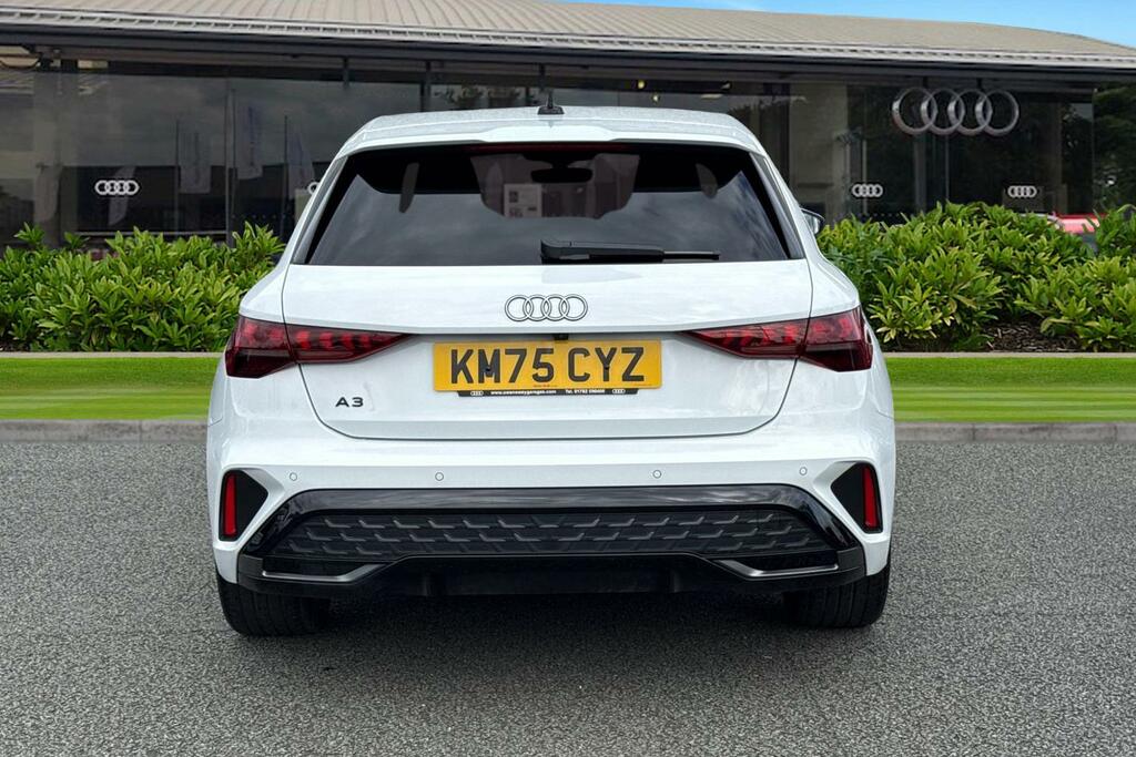 Audi A3 S Line Tfsi 116 Ps S Tronic KM75CYZ White #4