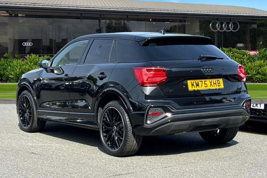 Audi Q2 Black Edition 35 Tfsi 150 Ps S Tronic KM75XHB Black #2