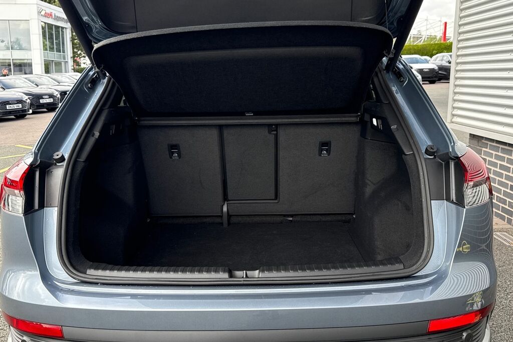 Audi Q4 E Tron Q4 S Line 40 E-tron 150,00 Kw KM75XHR Blue #6