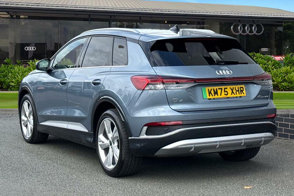 Audi Q4 E Tron Q4 S Line 40 E-tron 150,00 Kw KM75XHR Blue #2