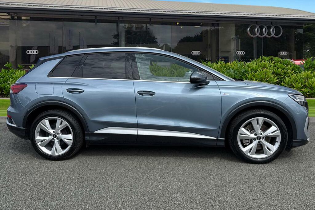 Audi Q4 E Tron Q4 S Line 40 E-tron 150,00 Kw KM75XHR Blue #3