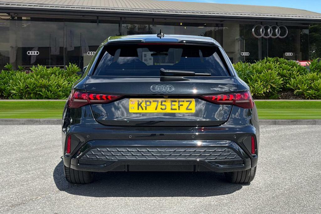 Audi A3 Black Edition Tfsi 150 Ps S Tronic KP75EFZ Black #4