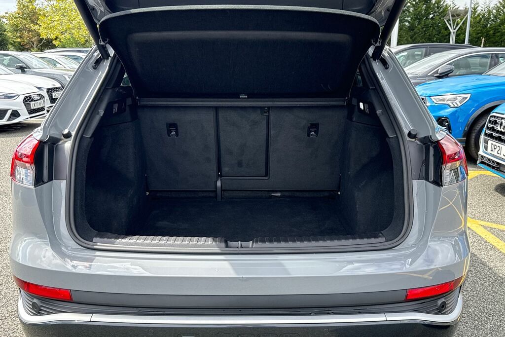 Audi Q4 E Tron Q4 S Line 50 E-tron Quattro 220,00 Kw KP73LFJ Grey #6