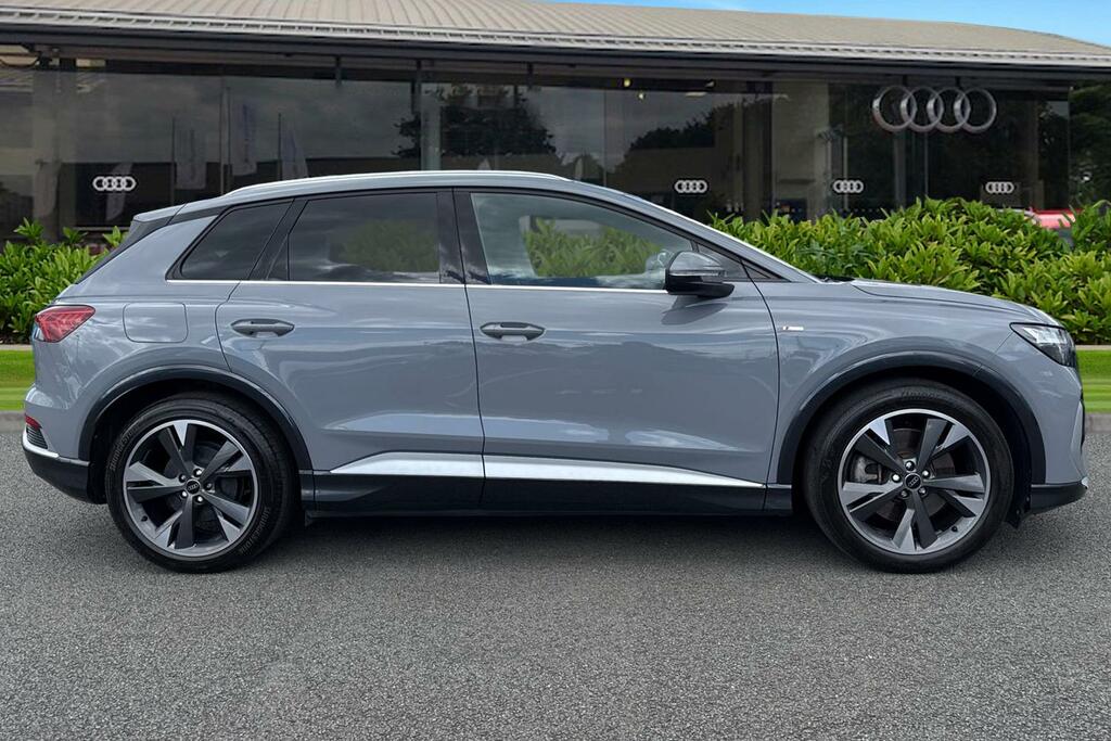 Audi Q4 E Tron Q4 S Line 50 E-tron Quattro 220,00 Kw KP73LFJ Grey #3