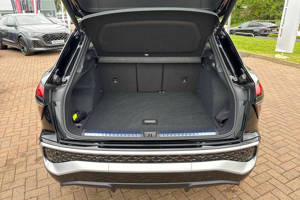 Audi Q3 1.5 Tfsi S Line Suv S Tronic Euro 6 S BT75EFC Black #6