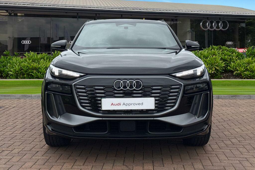 Audi Q6 E-Tron Q6 Suv S Line E-tron 185,00 Kw BT75YZE Black #5